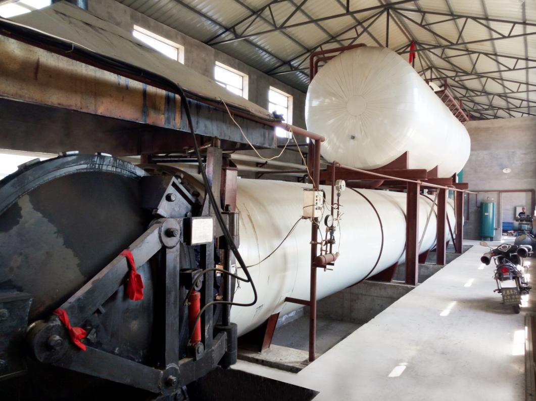 防腐油木桿  防腐油炸桿.jpg